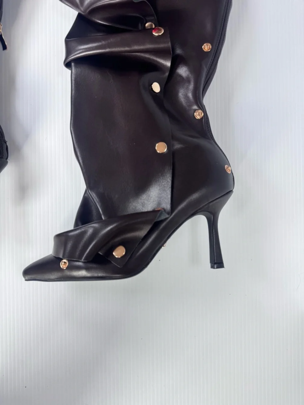 🔥 Statement Over-the-Knee Ruffle Stud Boots – Chocolate Brown | Size 8 🔥